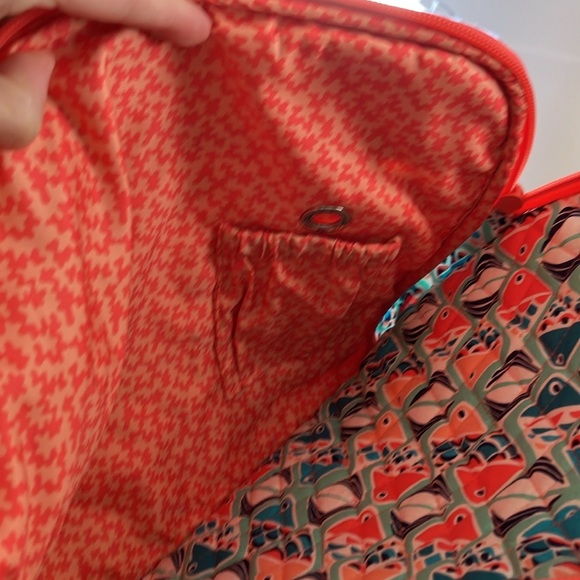 New condition Vera Bradley luggage bag - Picture 6 of 9